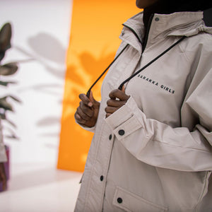 Rain Is Barakka – Frontansicht Premium Qualität