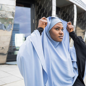 Short Khimar Deluxe in Medina Seide Look