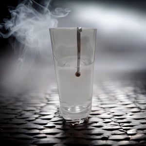 Shilajit Löffel mit Haengevorrichtung zum Aufloesen