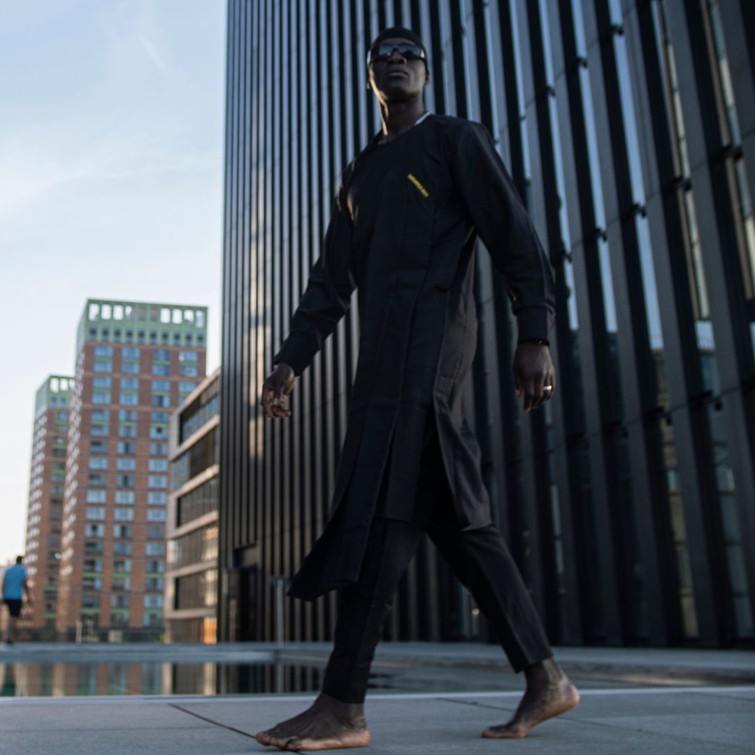 West African Uniform - Real recognize – Hauptansicht des Stücks