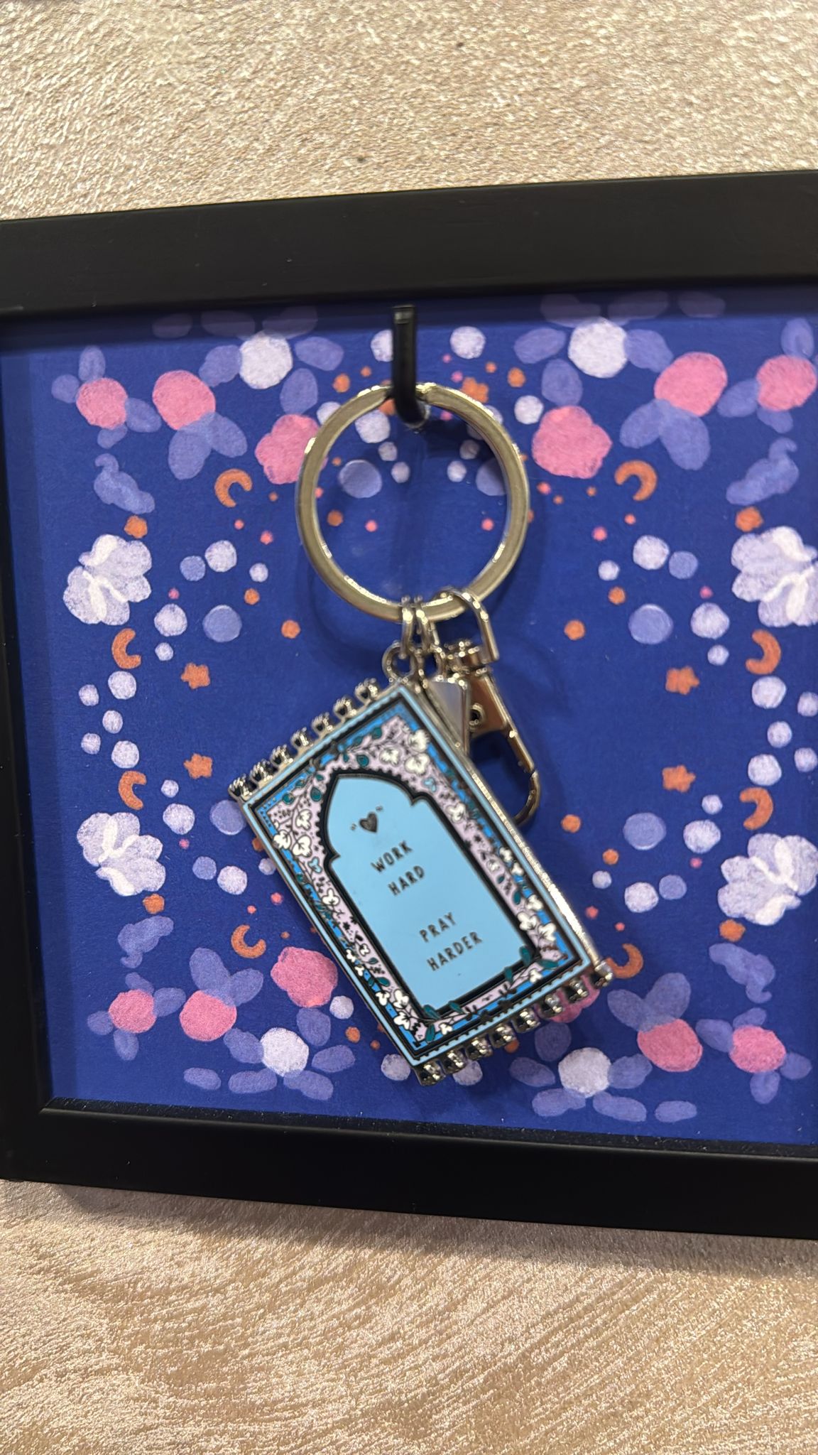 WORK HARD - PRAY HARDER - OFFICE BILD