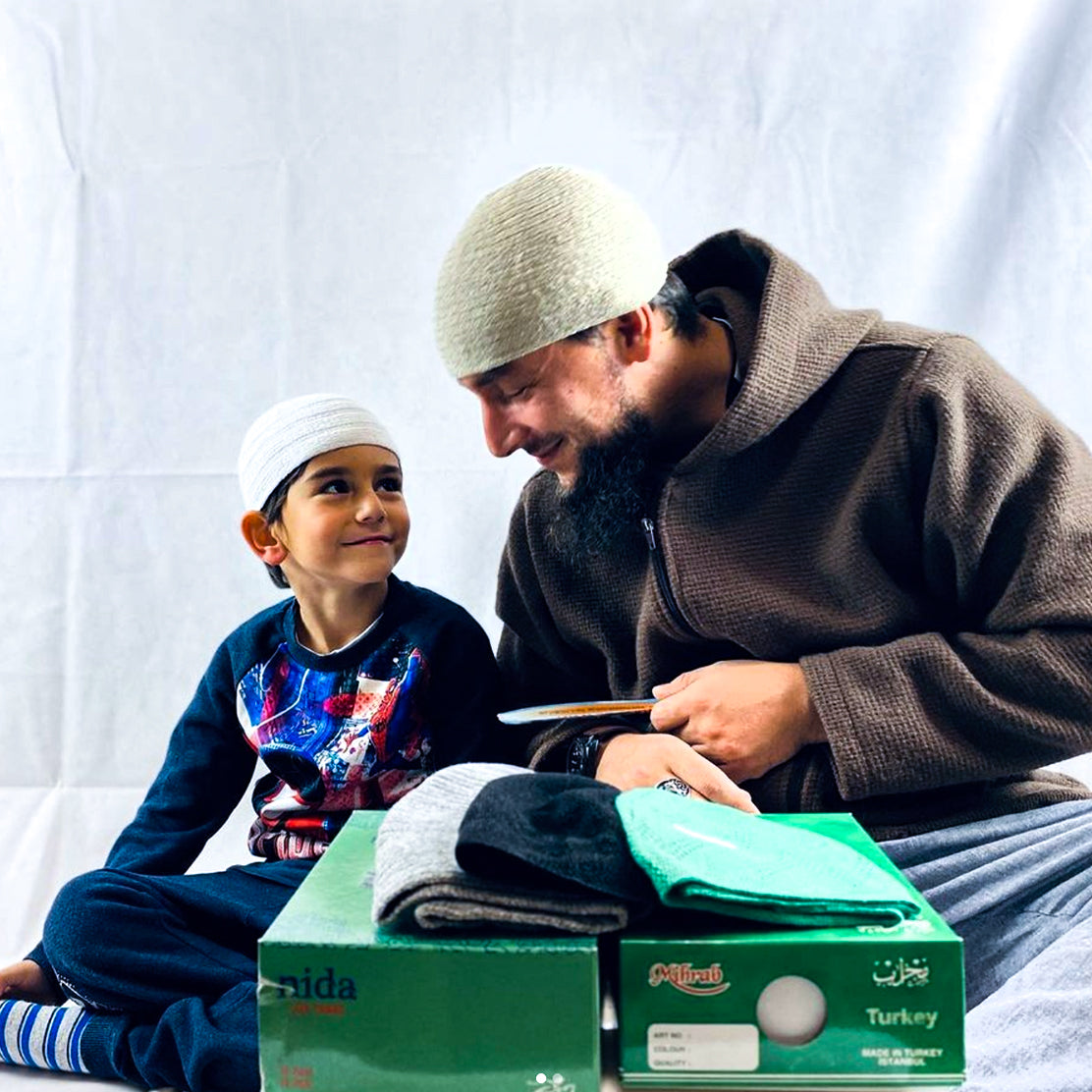 Gebetsmuetzen und Winter-Takke in klassischem Stil