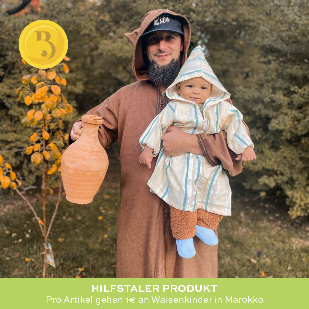 Mediterran orientalischer Tonkrug mit Zapfhahn